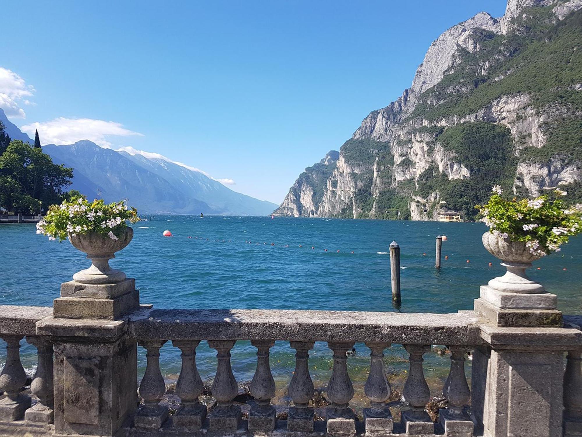 Infinity View Garda Lake Тено Екстериор снимка